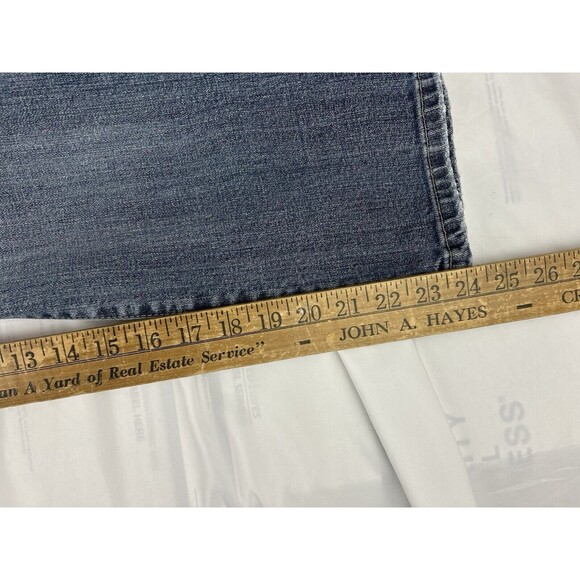 Liz Claiborne Axcess Jeans Womens 8 Blue Denim Modern Fit Mid - Picture 3 of 7